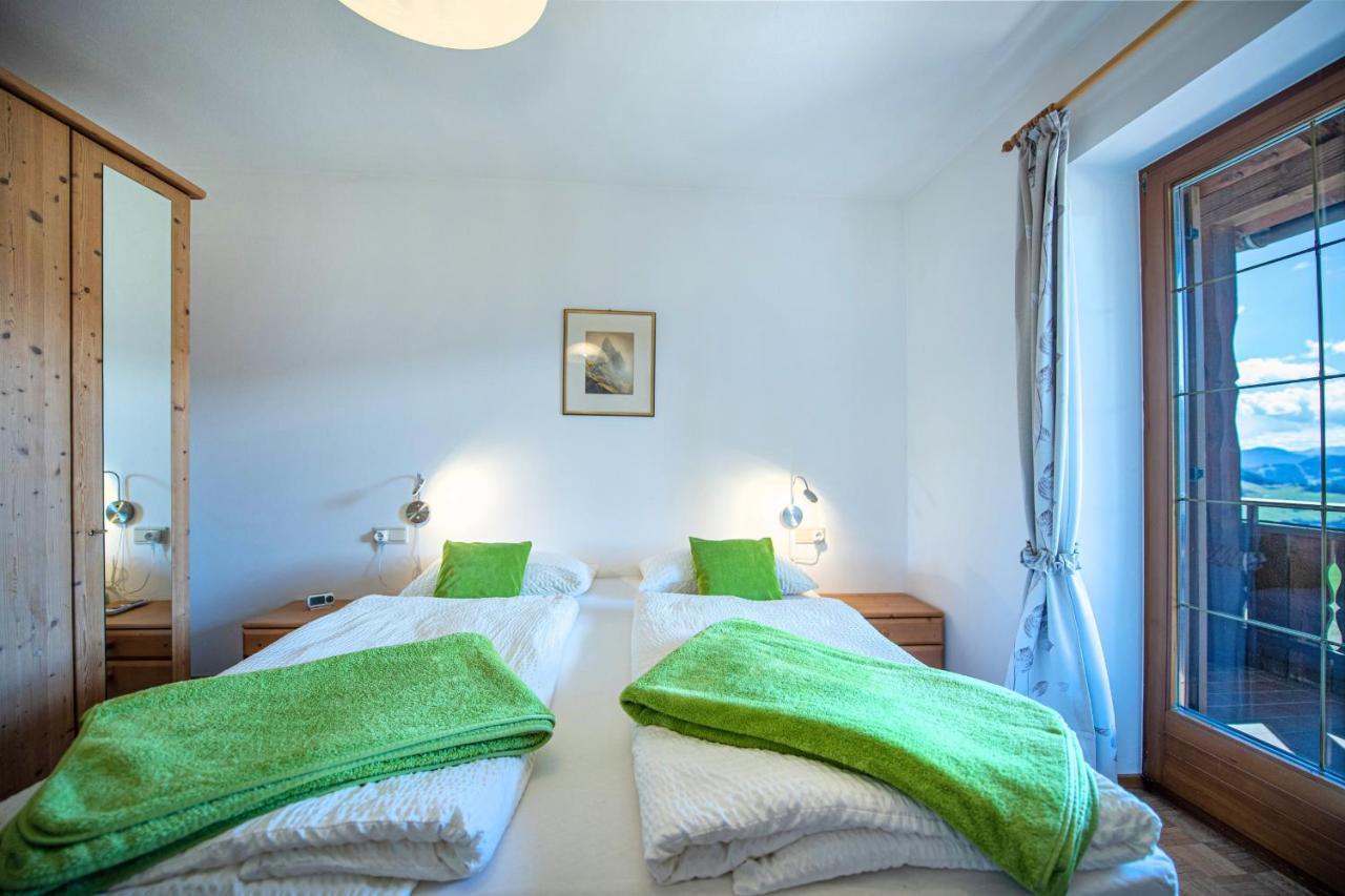 Bonichhof Hotel Laion Bagian luar foto