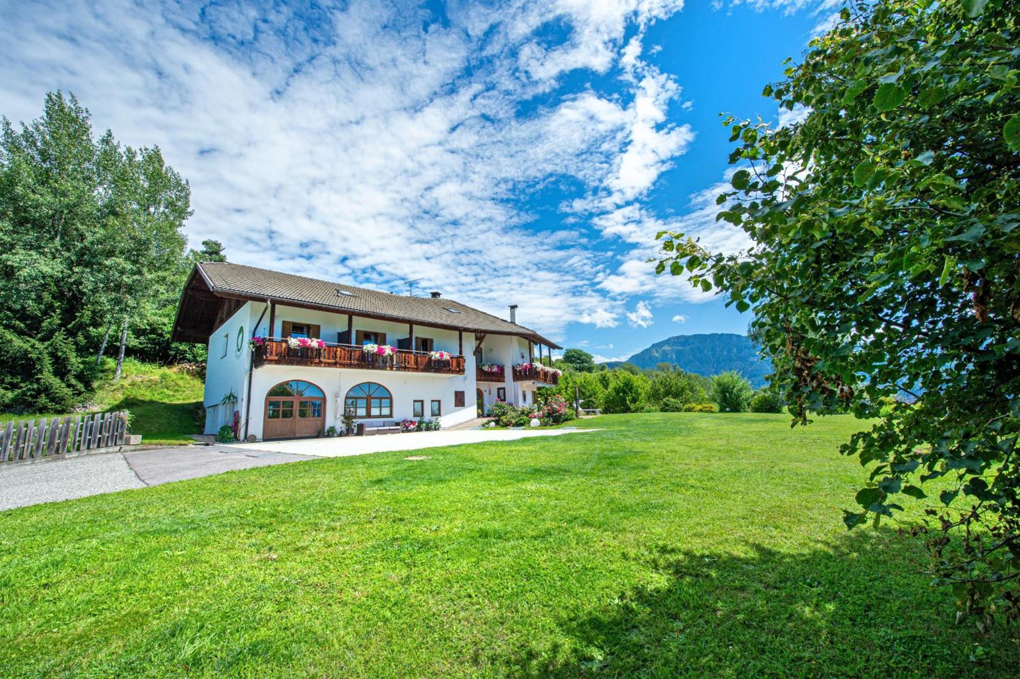 Bonichhof Hotel Laion Bagian luar foto
