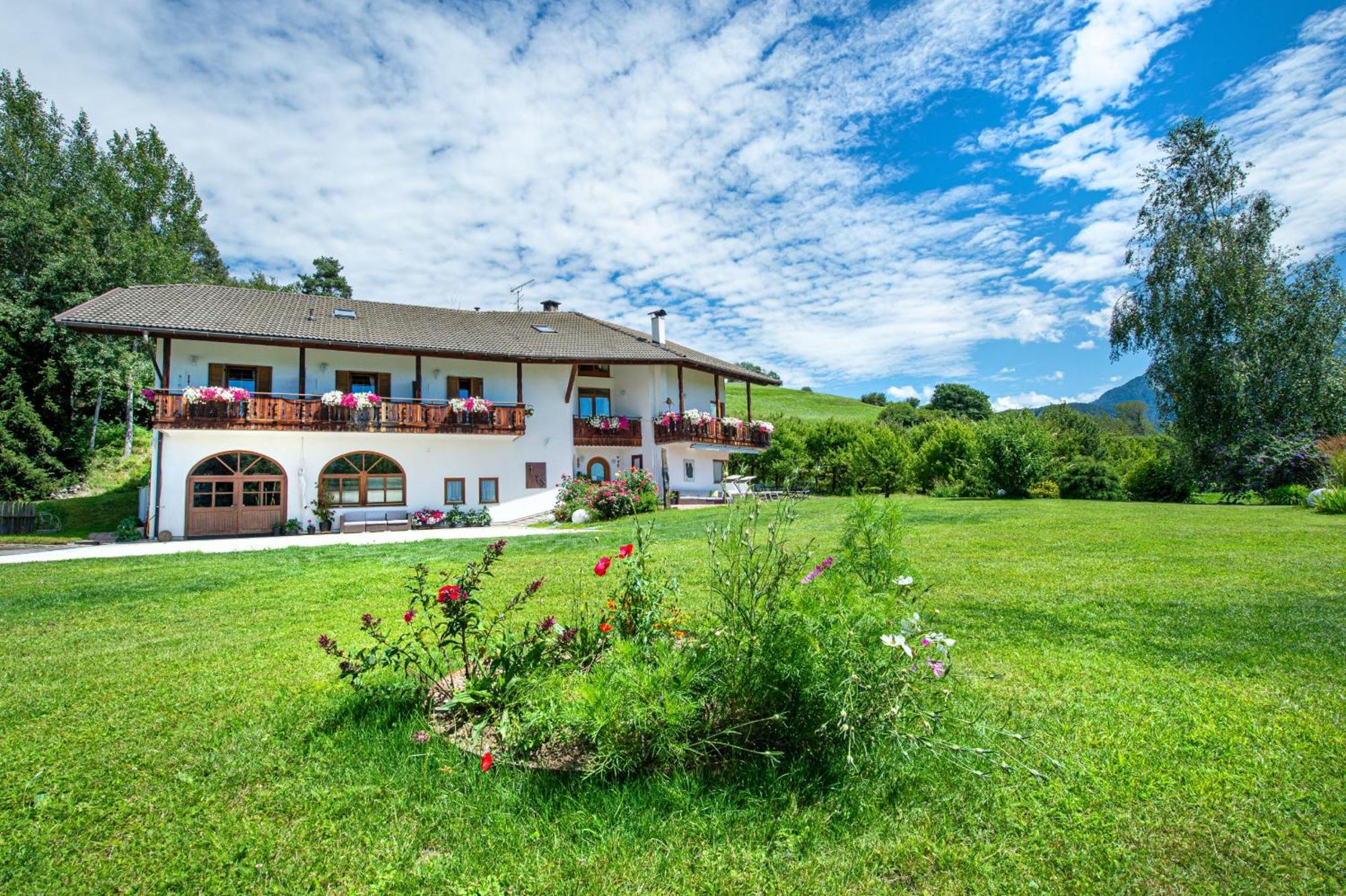 Bonichhof Hotel Laion Bagian luar foto